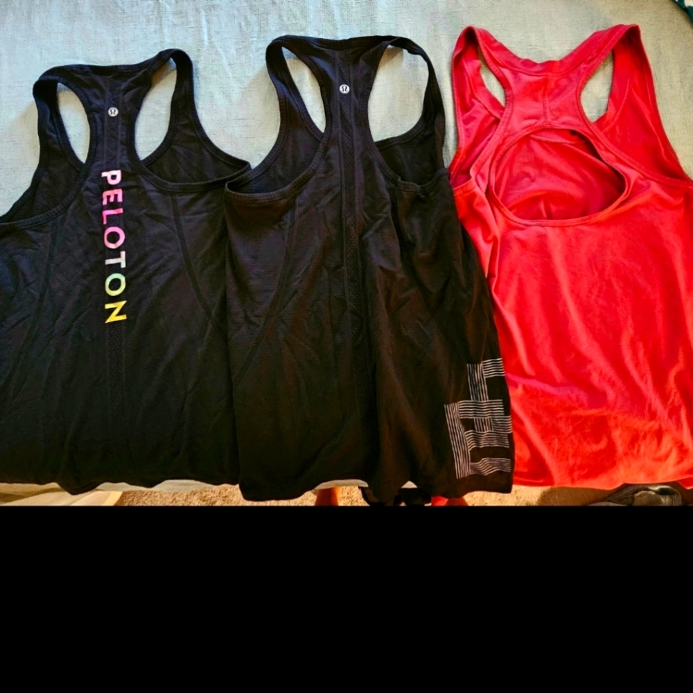 Lululemon Athleta bundle 3 tank tops sz Small